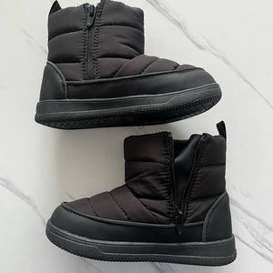 Zara black snow boots